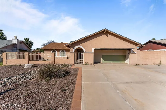 $300,000 | 16016 North 48th Avenue, Glendale, AZ 85306