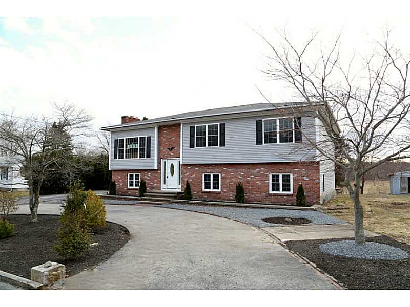 7 Council Rock Road Cranston, RI 02921 - Photo 1 of 16 Exterior Front.