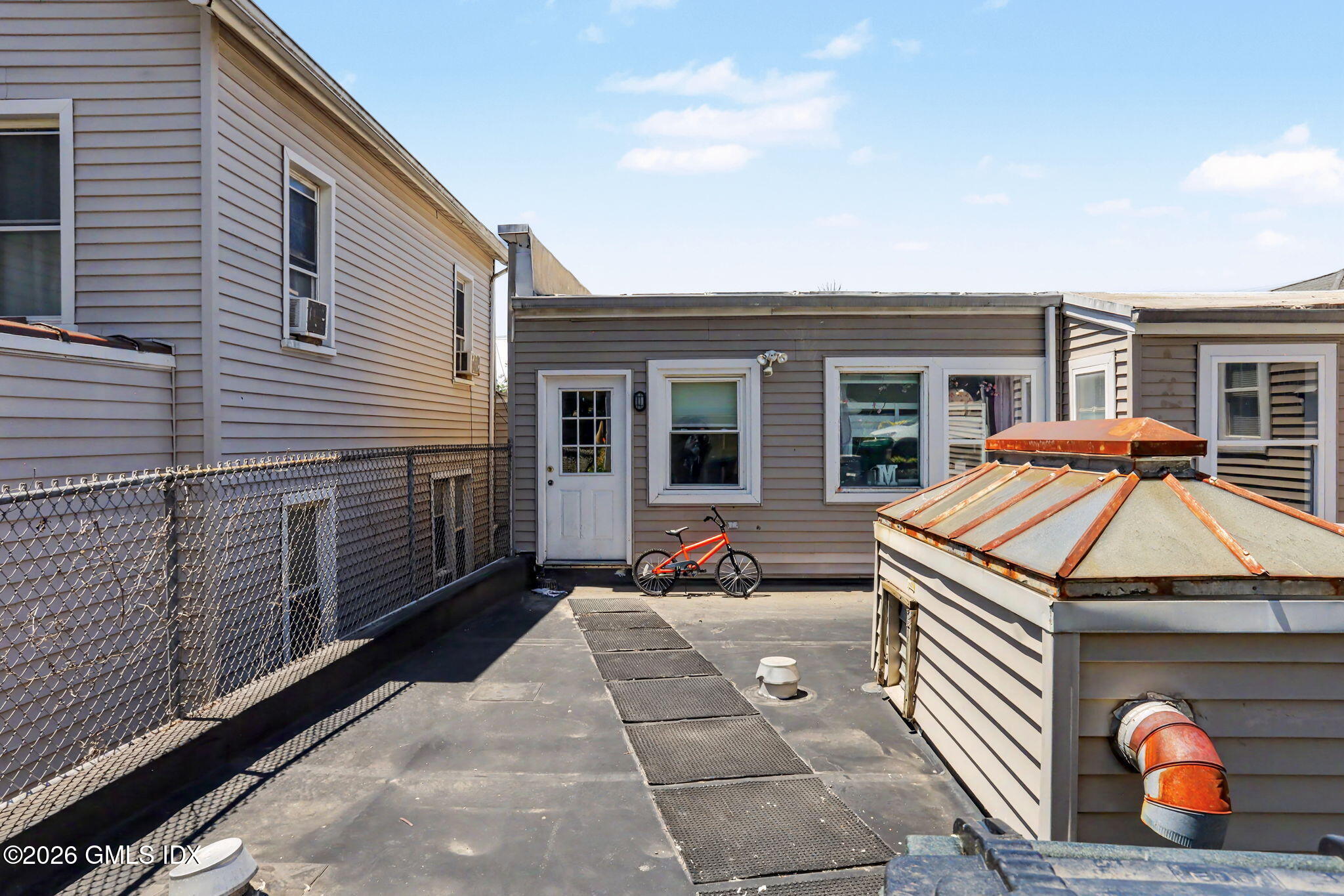 2 South New Street, Unit 3 Greenwich, CT 06830 - Photo 17 of 19 27-web-or-mls-2-s-new-st-unit-3