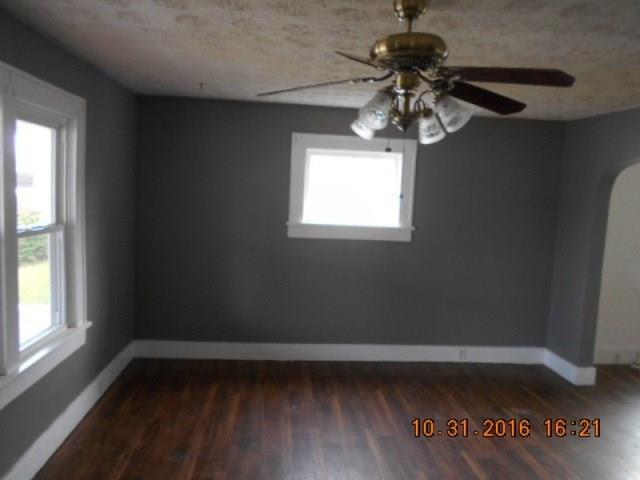 1715 Kenton Street Springfield, OH 45505 - Photo 3 of 19