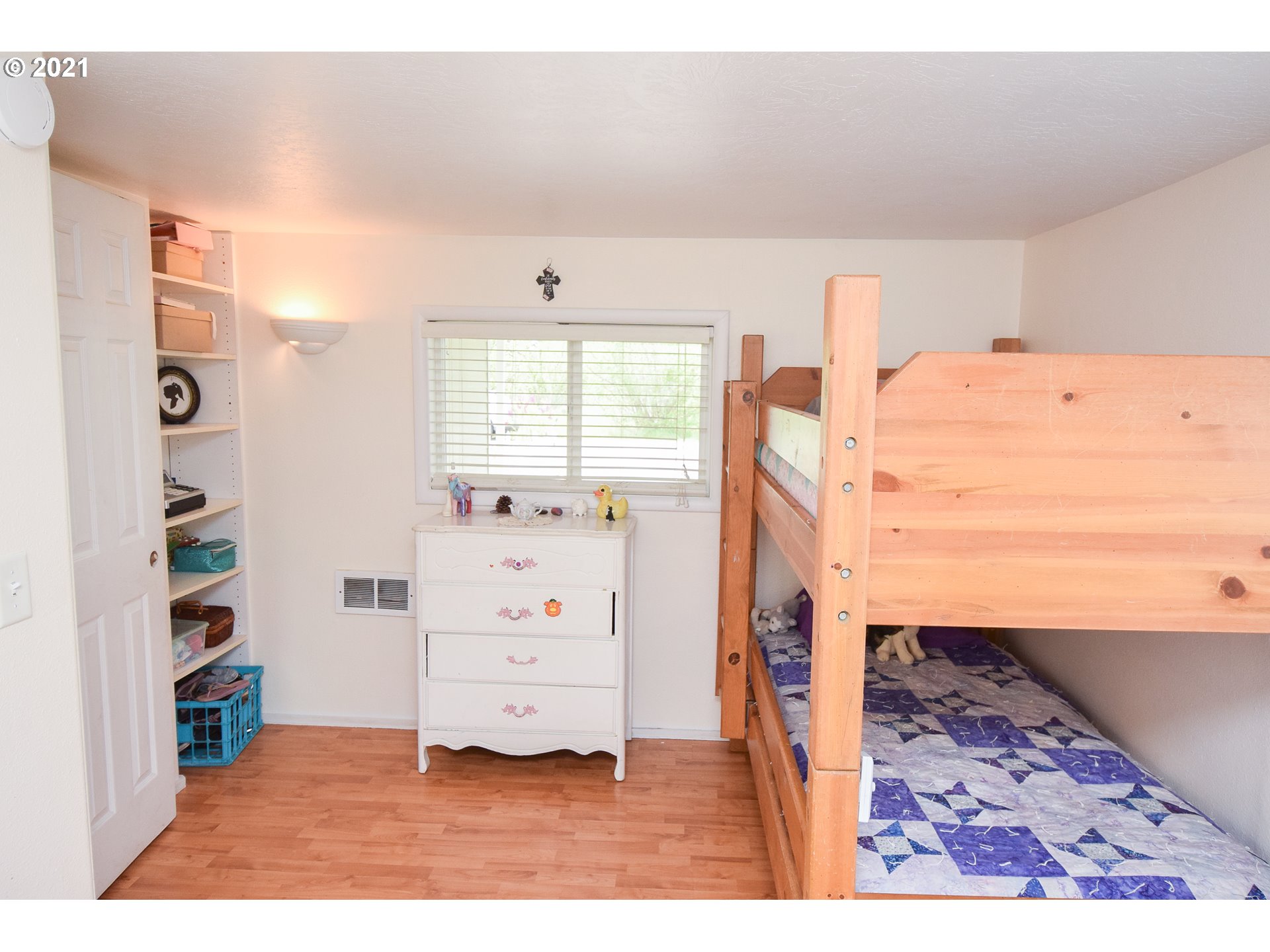 905 54th Street Springfield, OR 97478 - Photo 14 of 28
