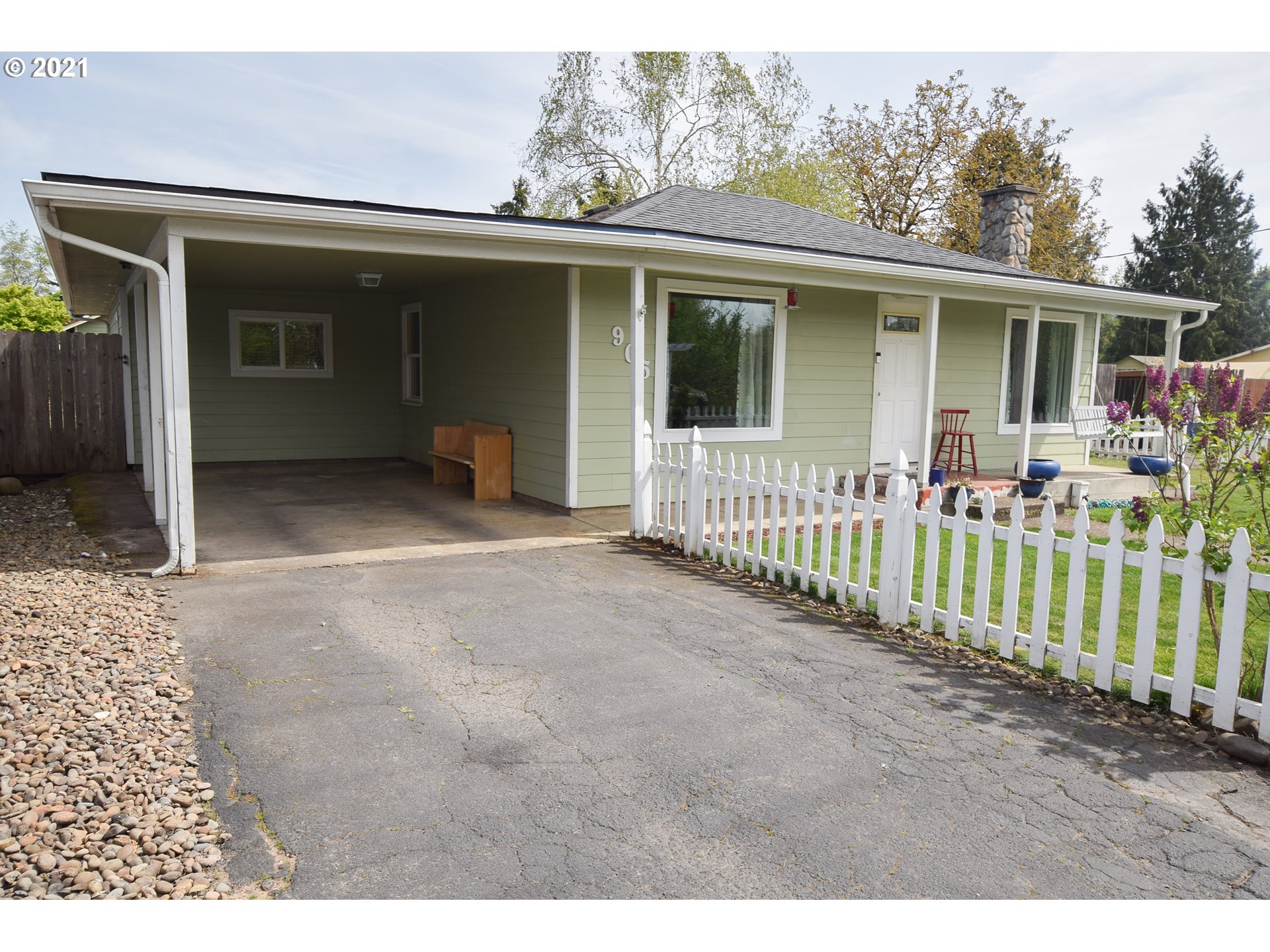 905 54th Street Springfield, OR 97478 - Photo 3 of 28