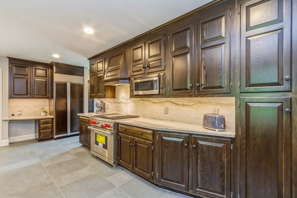 5 Monmouth Road Worcester, MA 01609 - Photo 16 of 42 Gallery Image 16