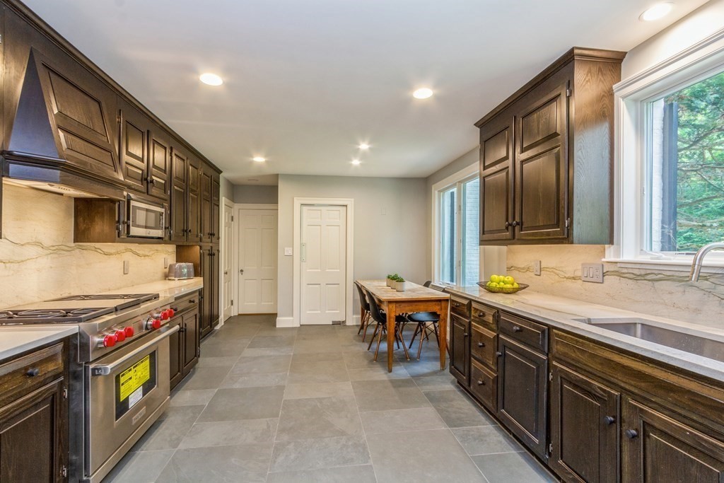 5 Monmouth Road Worcester, MA 01609 - Photo 20 of 42 Gallery Image 20