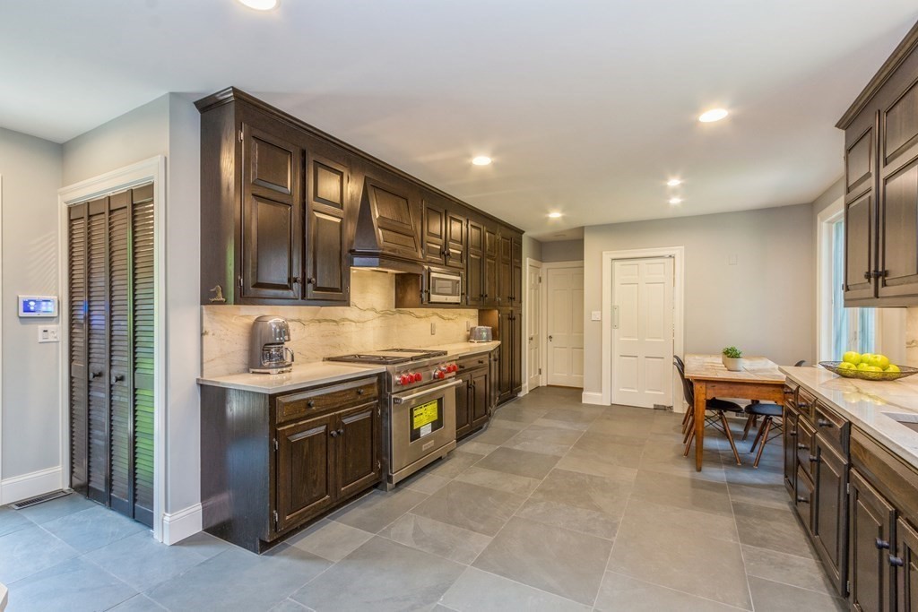 5 Monmouth Road Worcester, MA 01609 - Photo 21 of 42 Gallery Image 21