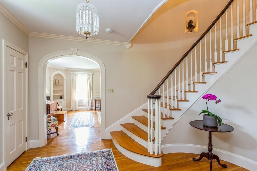 5 Monmouth Road Worcester, MA 01609 - Photo 5 of 42 Gallery Image 5