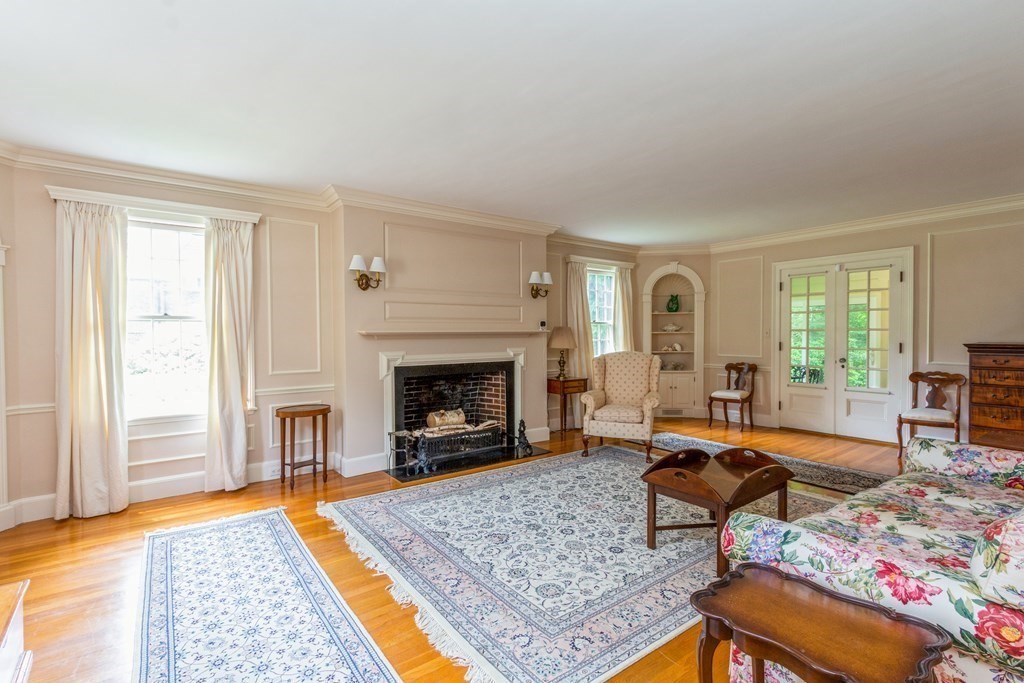 5 Monmouth Road Worcester, MA 01609 - Photo 7 of 42 Gallery Image 7