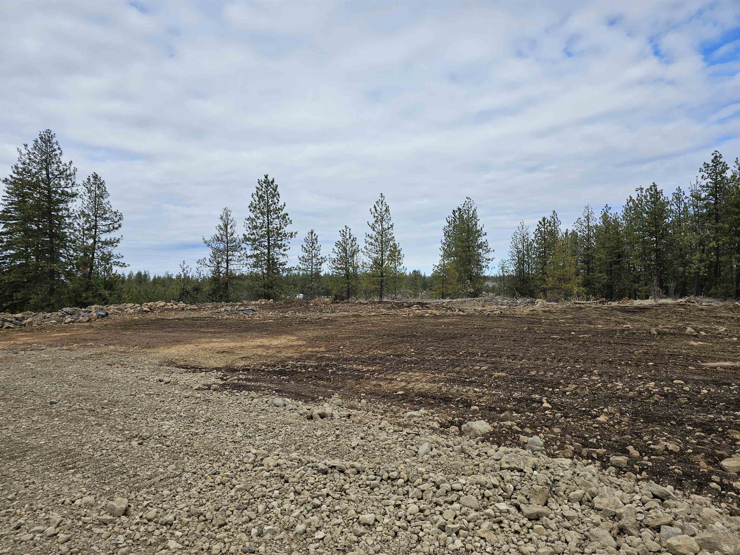 18324 West Burnett Road Nine Mile Falls, WA 99026 - Photo 13 of 34