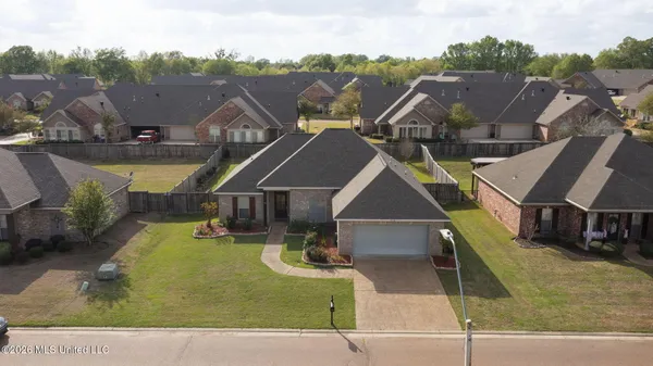 $299,775 | 518 Westfield Drive, Pearl, MS 39208