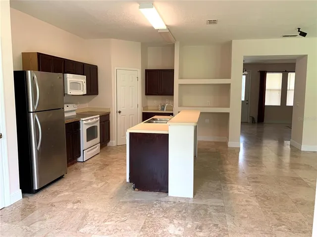 $469,900 | 963 North Jacks Lake Road, Clermont, FL 34711