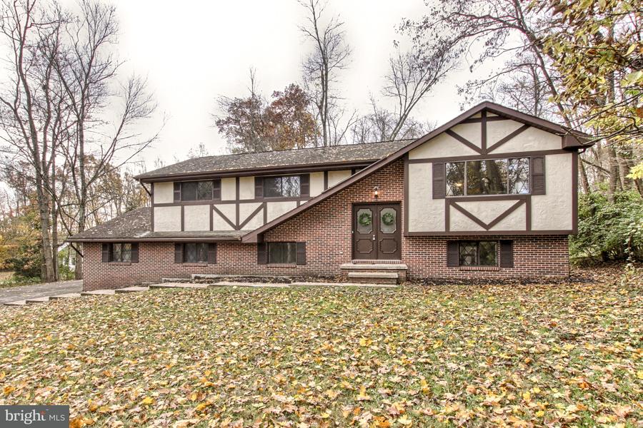204 Chestnut Grove Road Dillsburg, PA 17019 - Photo 1 of 38 Gallery Image 1