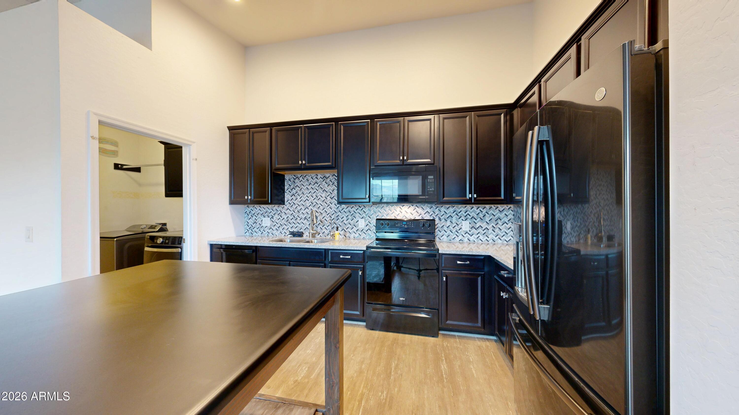3900 East Baseline Road, Unit 113 Phoenix, AZ 85042 - Photo 29 of 39 Kitchen