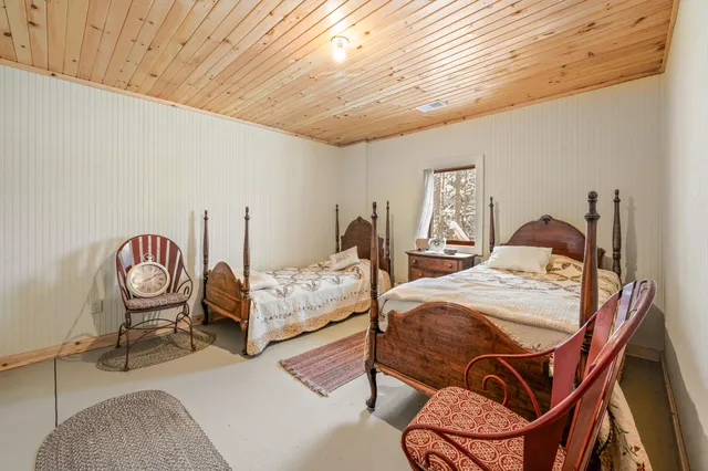 $405,000 | 9586 Lure Road, Hesperia, MI 49421