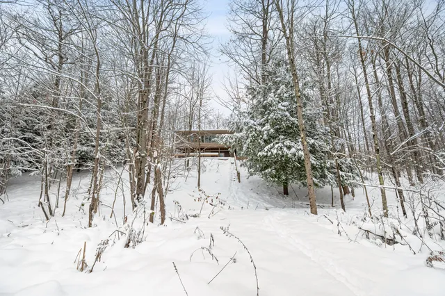 $405,000 | 9586 Lure Road, Hesperia, MI 49421