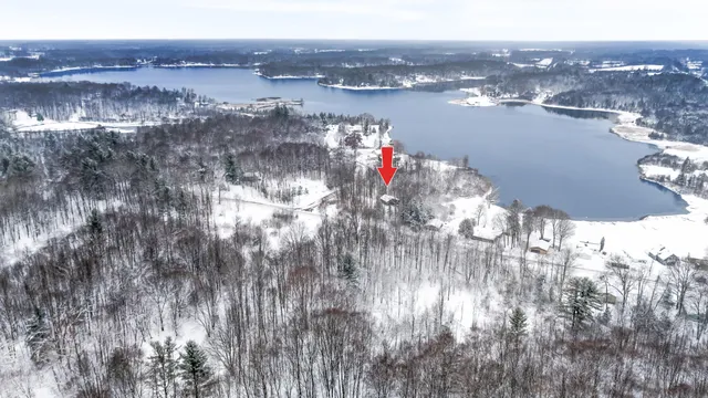 $405,000 | 9586 Lure Road, Hesperia, MI 49421