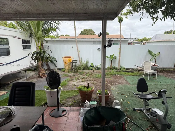 $595,000 | 671 Northeast 1st Place, Hialeah, FL 33010