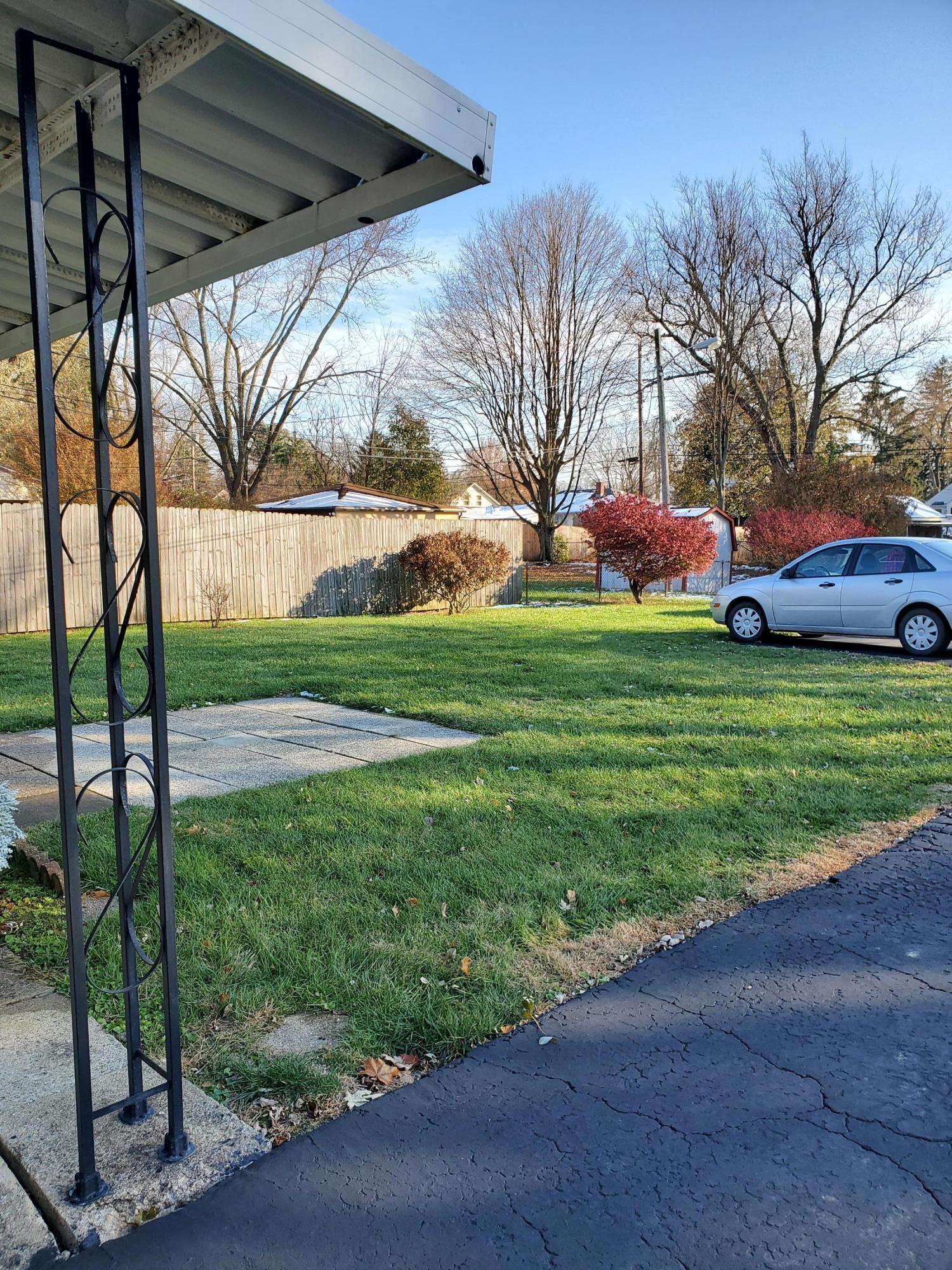 2123 Case Road Columbus, OH 43224 - Photo 4 of 18