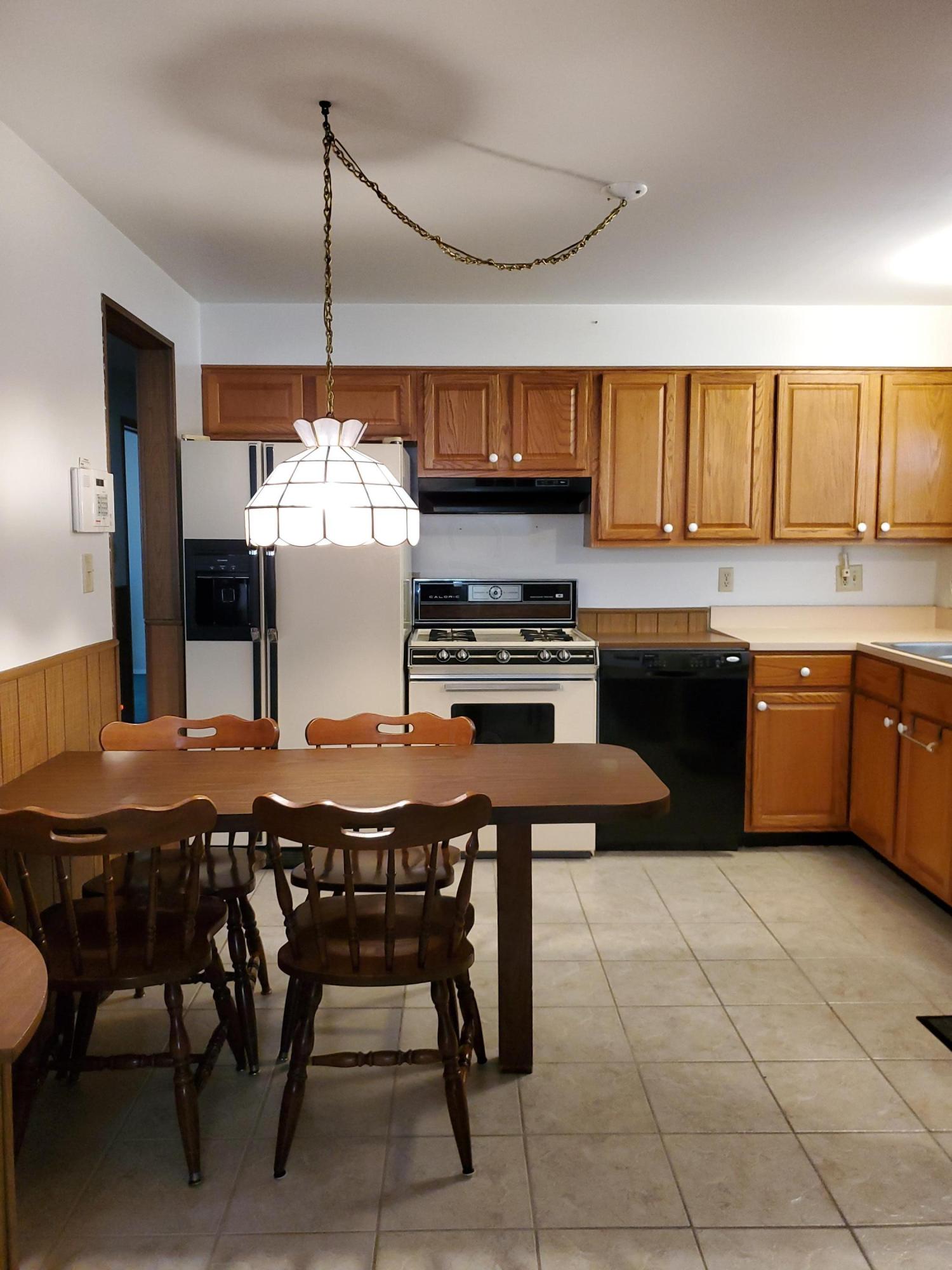 2123 Case Road Columbus, OH 43224 - Photo 7 of 18