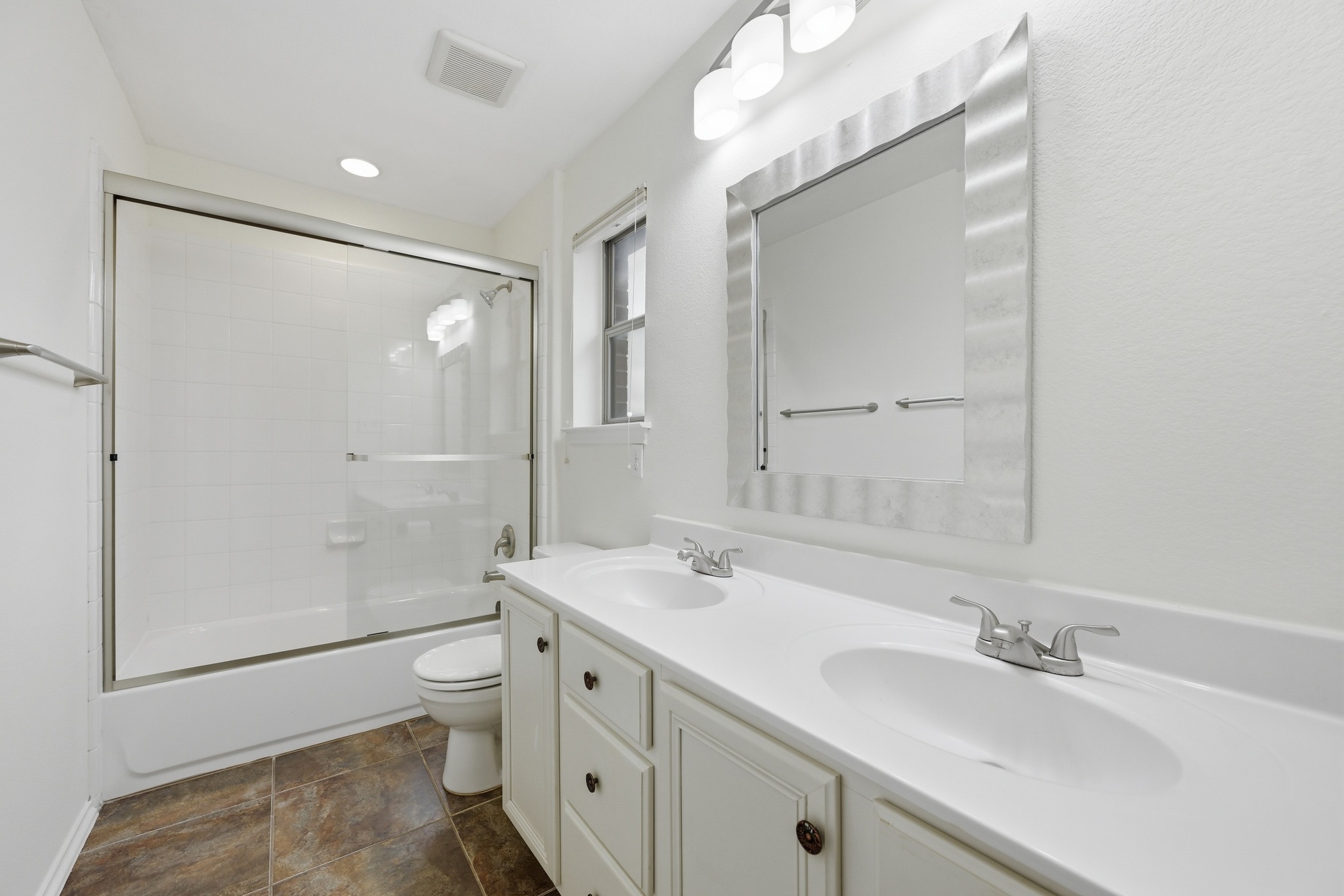 900 Lily Pad Lane Leander, TX 78641 - Photo 26 of 39 Upstairs Bathroom