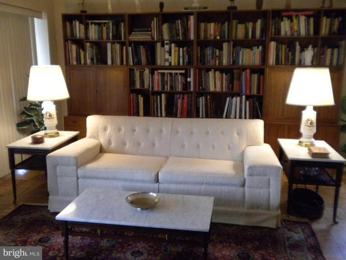 200 Cross Keys Road, Unit 58 Baltimore, MD 21210 - Photo 2 of 11 a living room with furniture