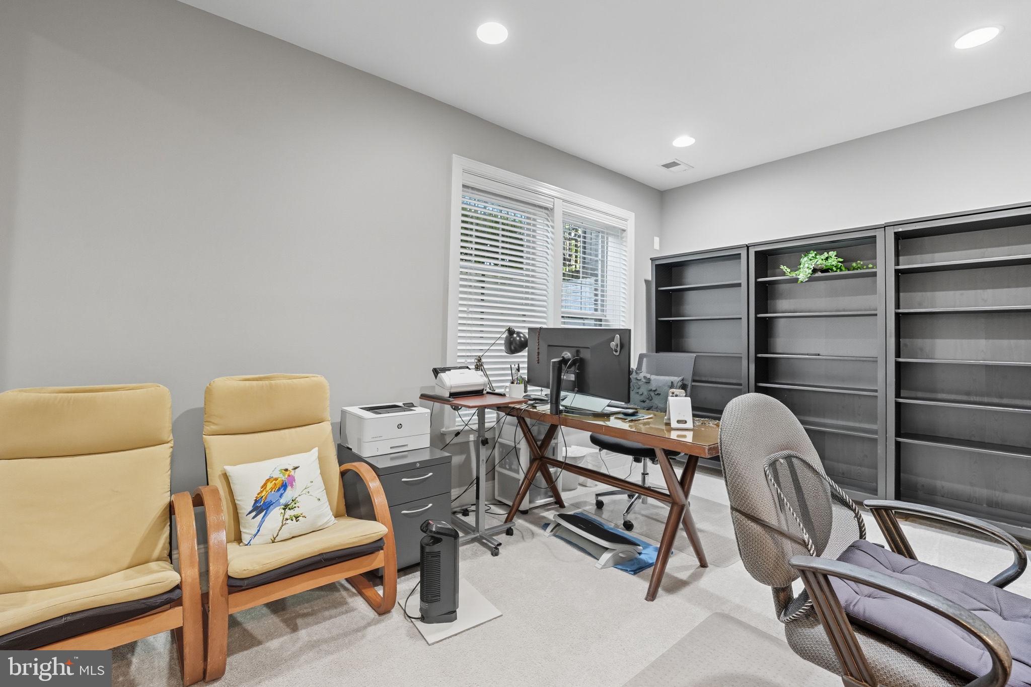 4316 Chain Bridge Road Fairfax, VA 22030 - Photo 28 of 33 a workspace with furniture