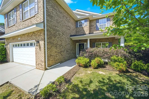 $500,000 | 2429 Glyncastle Way, Gastonia, NC 28056
