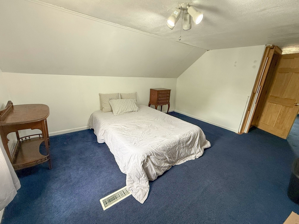 27 Cranmore Road Boston, MA 02136 - Photo 20 of 29