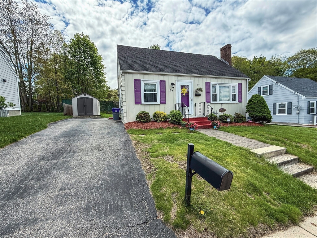 27 Cranmore Road Boston, MA 02136 - Photo 3 of 29 a front view of house with yard and green space