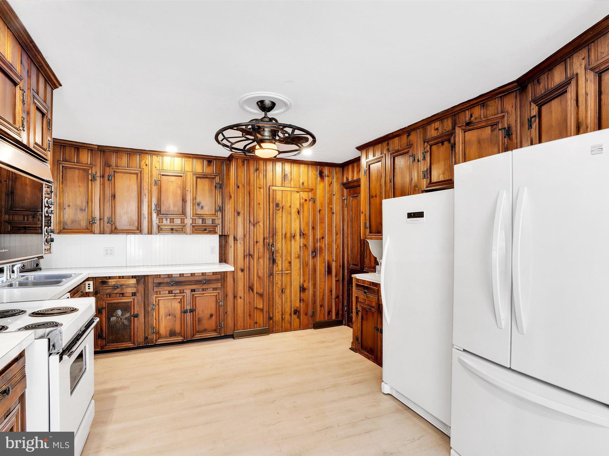 718 Cedar Grove Road Broomall, PA 19008 - Photo 12 of 55 Gallery Image 12