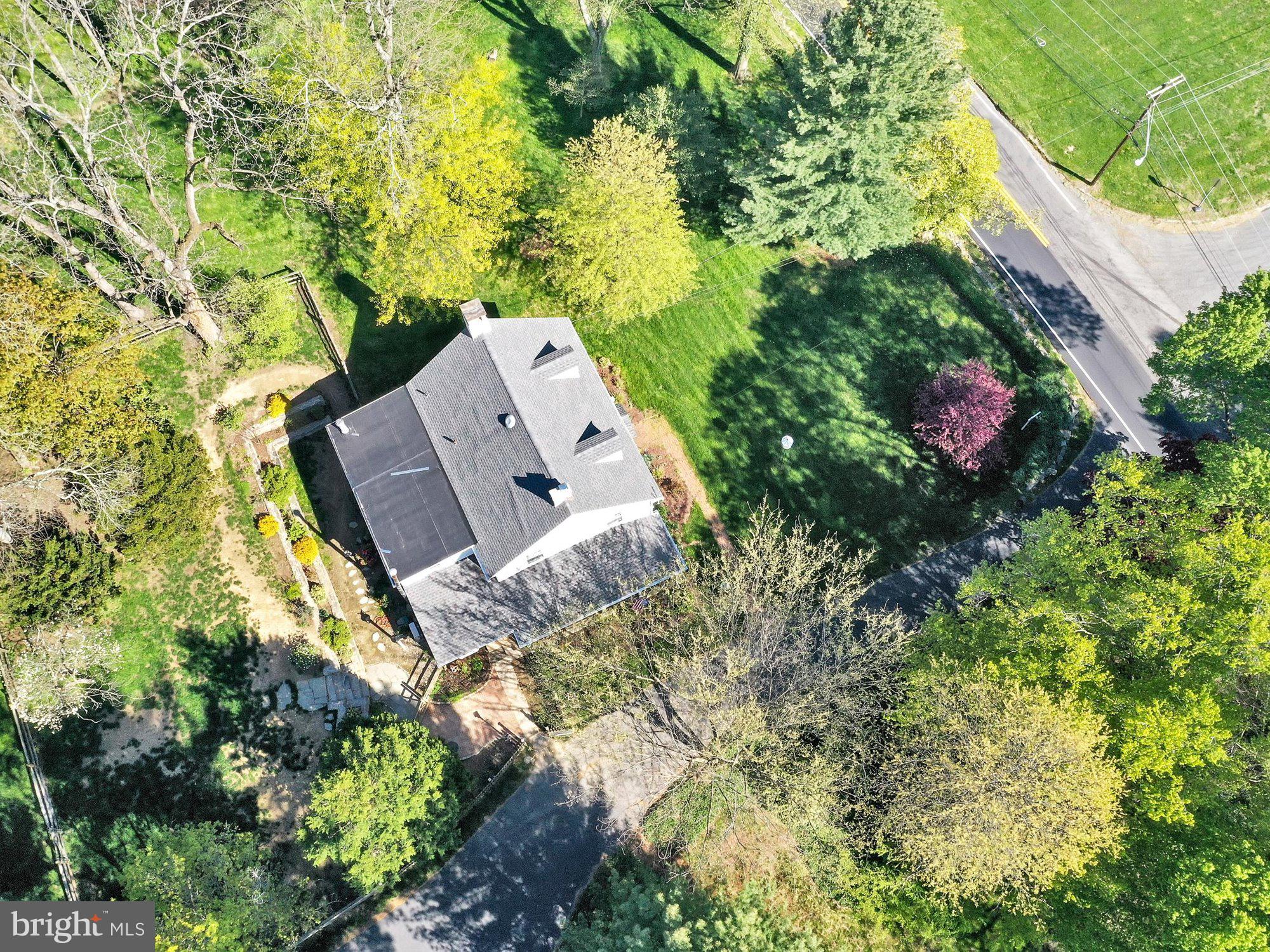 718 Cedar Grove Road Broomall, PA 19008 - Photo 4 of 55 Gallery Image 4