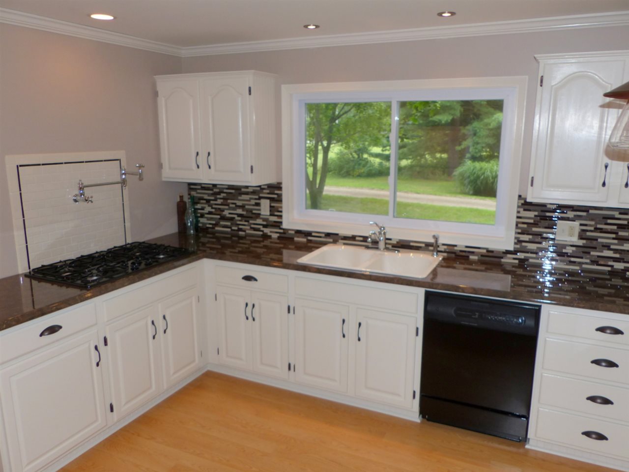 55016 Elder Road Mishawaka, IN 46545 - Photo 4 of 36 Gallery Image 4