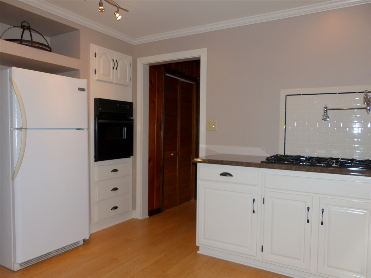 55016 Elder Road Mishawaka, IN 46545 - Photo 7 of 36 Gallery Image 7