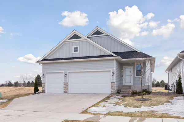 $579,900 | 12597 Masters Lane, Lindstrom, MN 55045