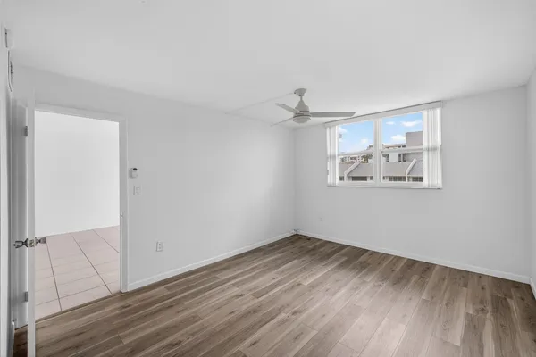 $1,695 | 3550 Northeast 169th Street, Unit 309, North Miami Beach, FL 33160