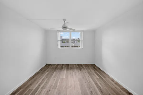 $1,695 | 3550 Northeast 169th Street, Unit 309, North Miami Beach, FL 33160