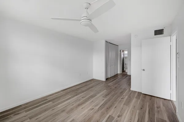 $1,695 | 3550 Northeast 169th Street, Unit 309, North Miami Beach, FL 33160