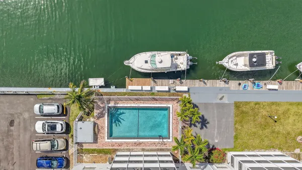 $1,695 | 3550 Northeast 169th Street, Unit 309, North Miami Beach, FL 33160