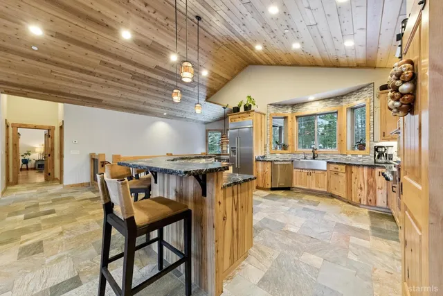 $2,398,000 | 1774 Nadowa Street, South Lake Tahoe, CA 96150