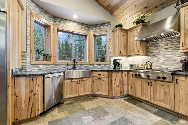 $2,398,000 | 1774 Nadowa Street, South Lake Tahoe, CA 96150
