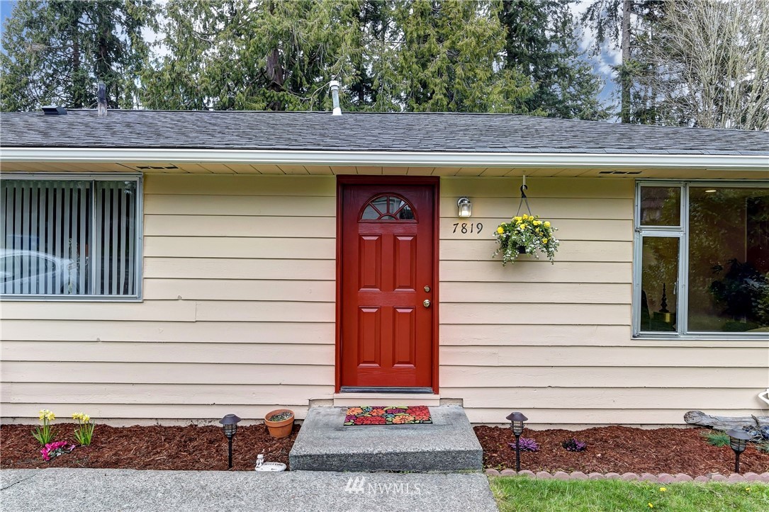 7819 200th Street Southwest Edmonds, WA 98026 - Photo 1 of 22 Gallery Image 1