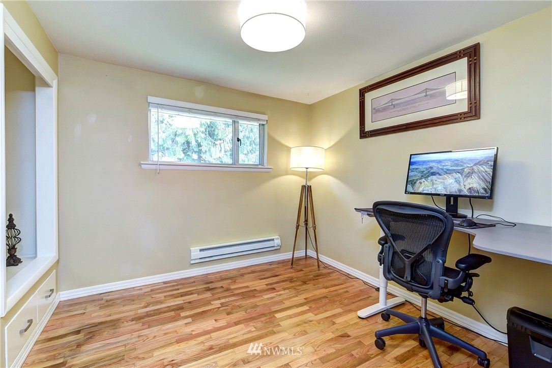 7819 200th Street Southwest Edmonds, WA 98026 - Photo 12 of 22 Gallery Image 12