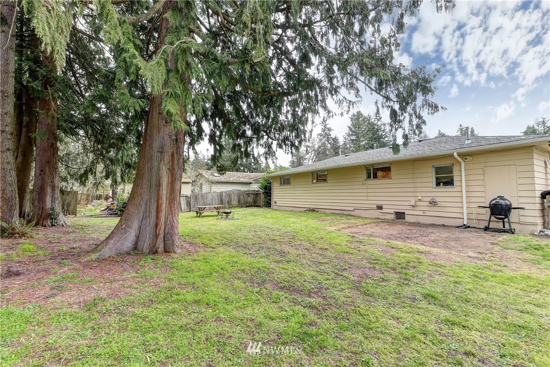 7819 200th Street Southwest Edmonds, WA 98026 - Photo 22 of 22 Gallery Image 22