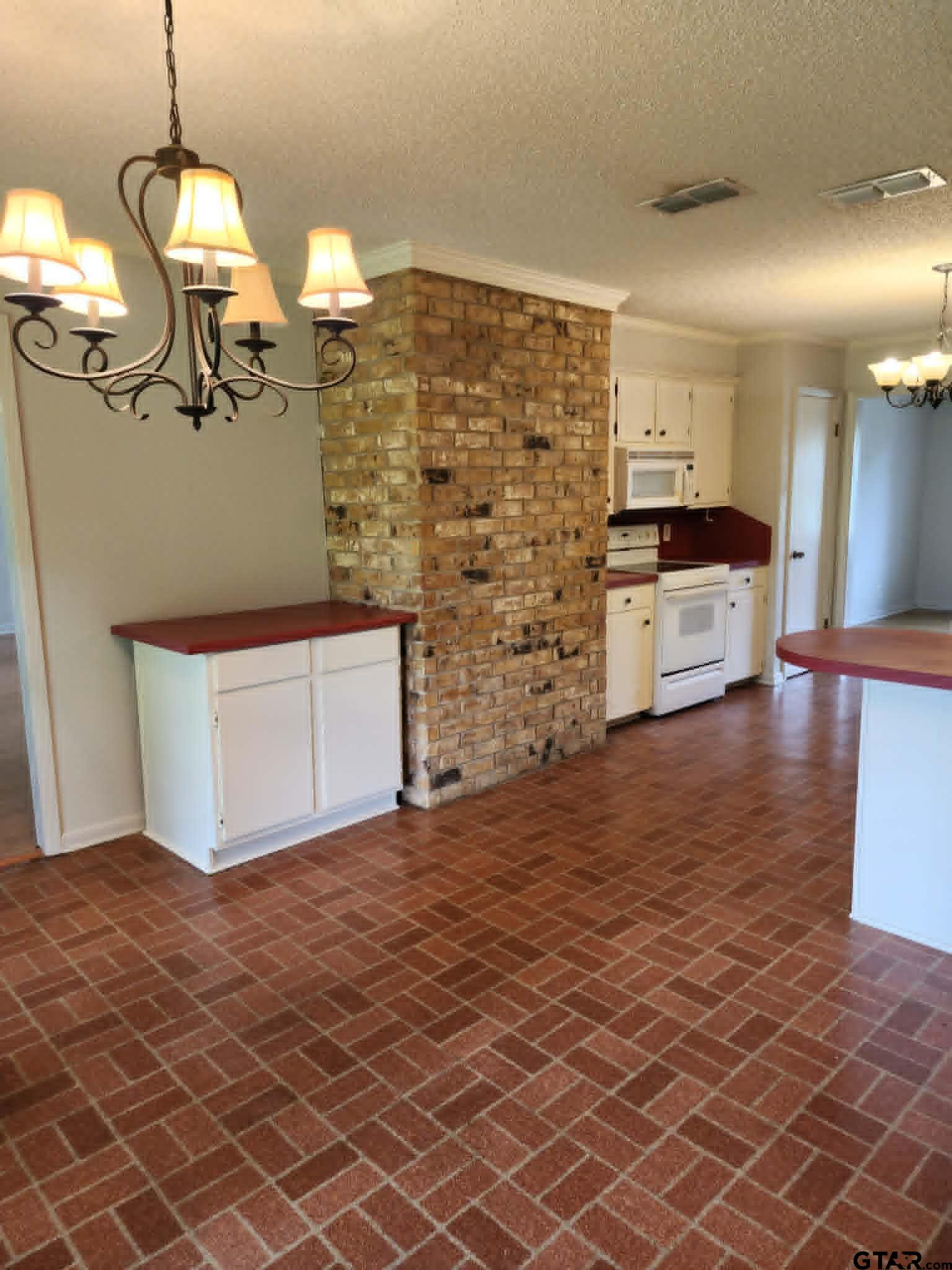 1308 Fairhaven Street Longview, TX 75605 - Photo 15 of 37