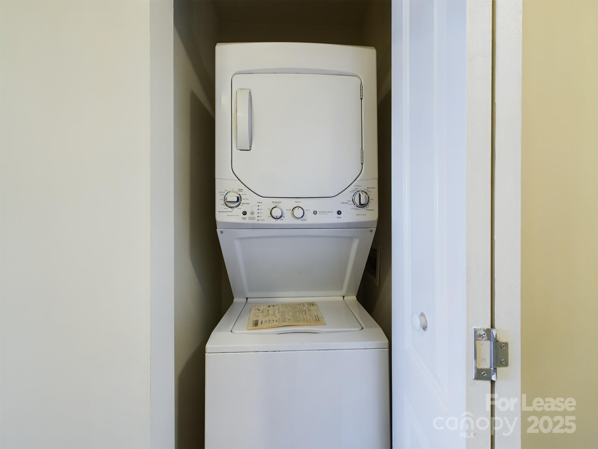 13564 Calloway Glen Drive Charlotte, NC 28273 - Photo 11 of 15 a utility room with dryer and washer