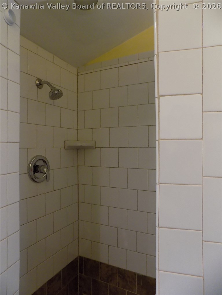 714 Bridge Road Charleston, WV 25314 - Photo 16 of 20 Gallery Image 16