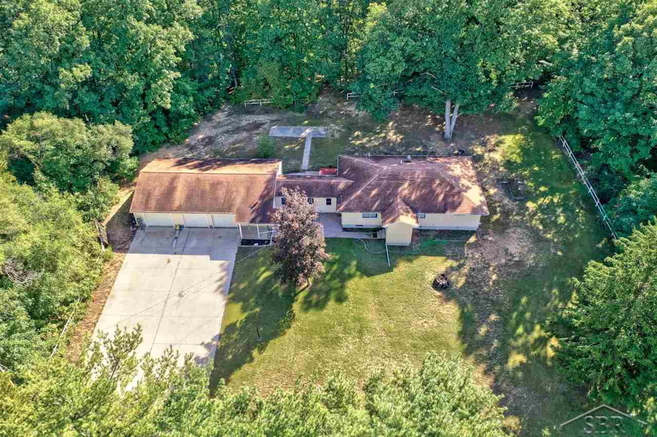 10303 Carr Road St. Charles, MI 48655 - Photo 58 of 67 50055399-57.JPG