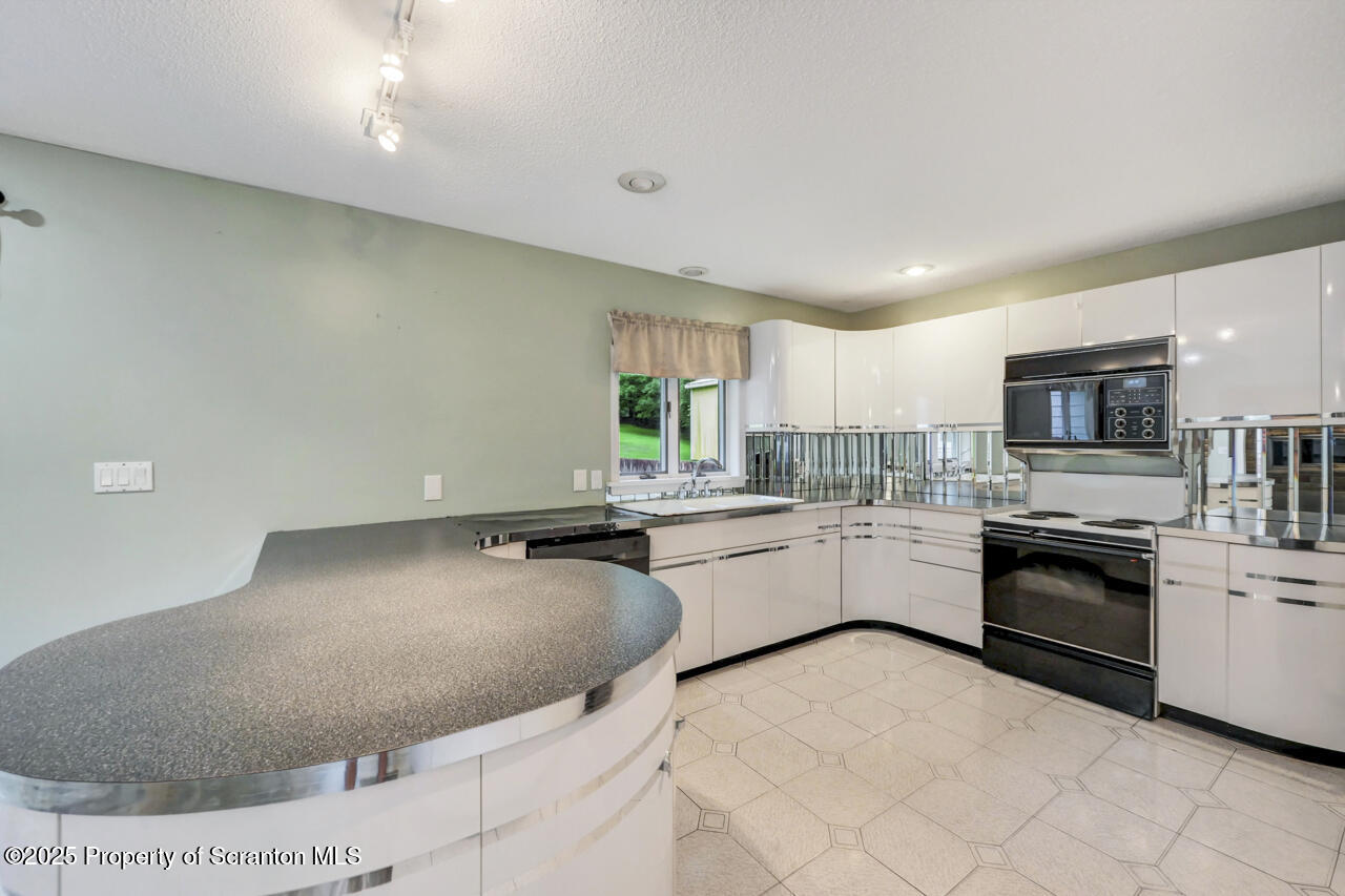 937 Cortez Road Lake Ariel, PA 18436 - Photo 23 of 83 937CortezRd22-jpg