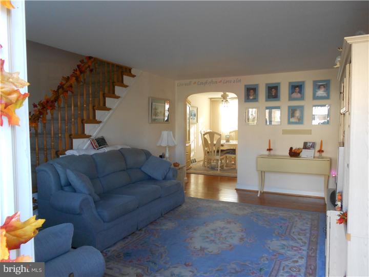 5236 Fairhaven Road Clifton Heights, PA 19018 - Photo 2 of 20 Living Room