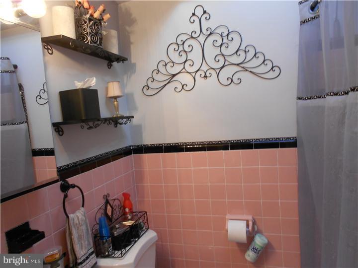 5236 Fairhaven Road Clifton Heights, PA 19018 - Photo 13 of 20 Bathroom