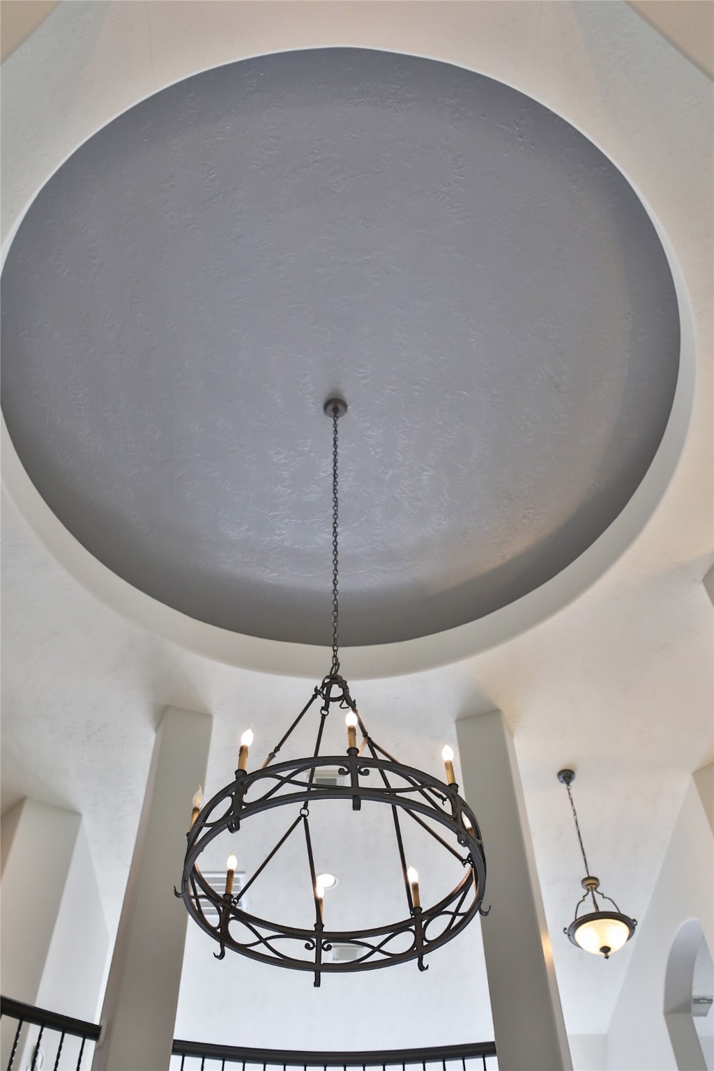 10514 Spice Ridge Row Missouri City, TX 77459 - Photo 5 of 43 a room with a table a window and a couch